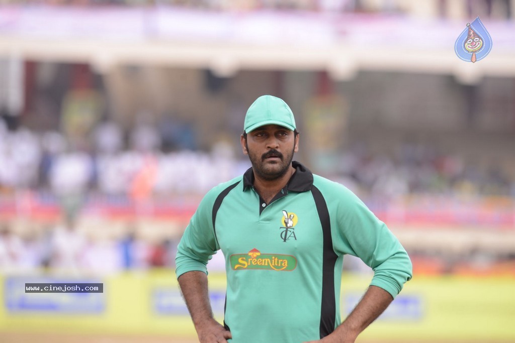Tollywood Cricket Match in Vijayawada 01 - 30 / 163 photos