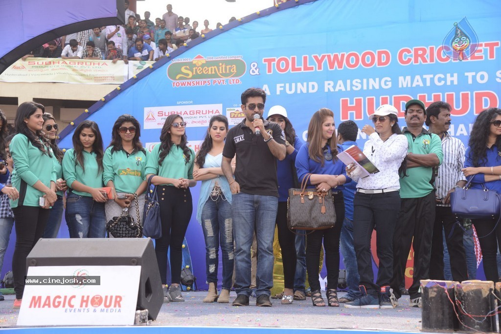 Tollywood Cricket Match in Vijayawada 01 - 38 / 163 photos