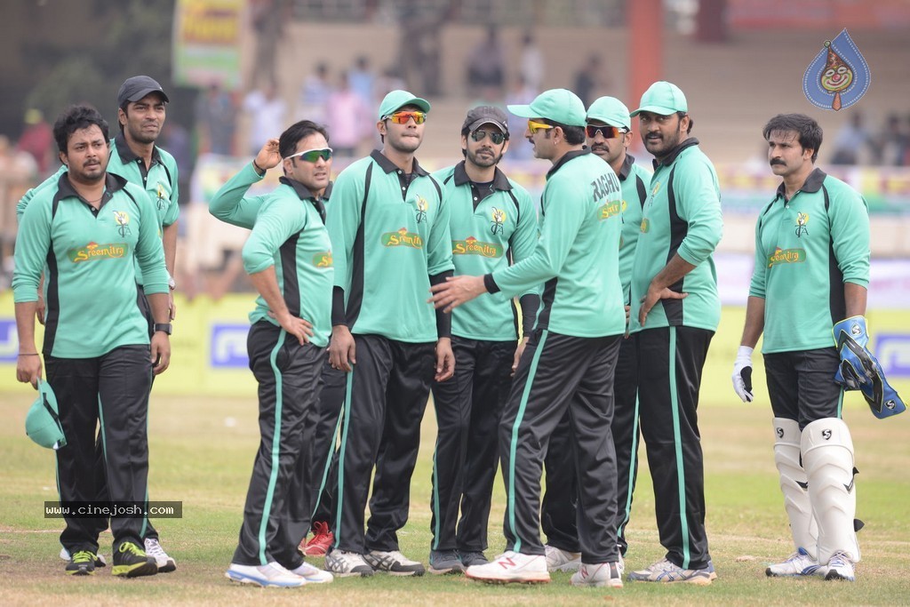 Tollywood Cricket Match in Vijayawada 01 - 43 / 163 photos