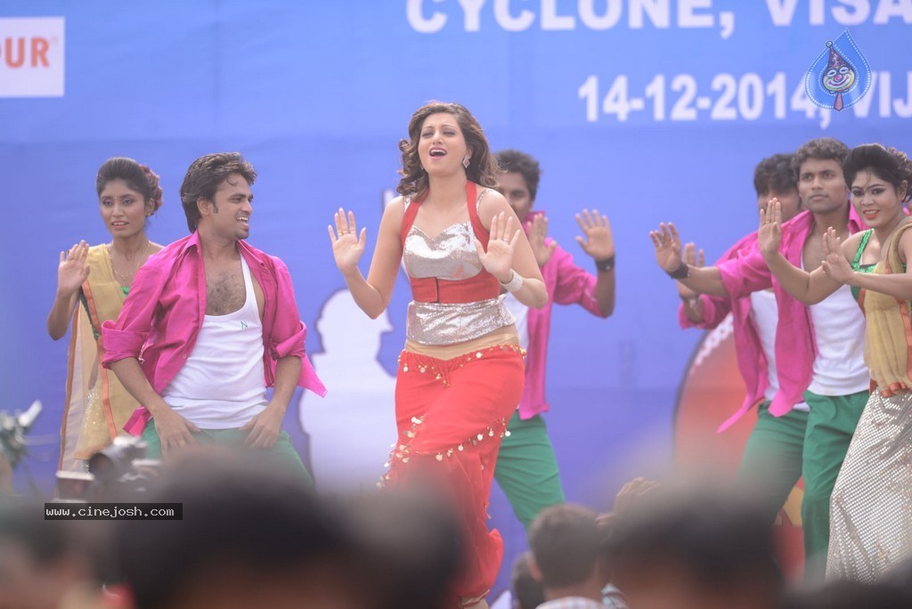 Tollywood Cricket Match in Vijayawada 01 - 72 / 163 photos