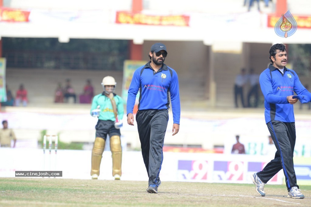 Tollywood Cricket Match in Vijayawada 01 - 90 / 163 photos