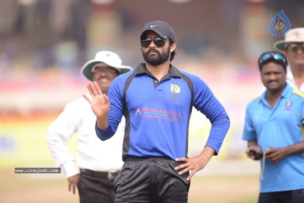 Tollywood Cricket Match in Vijayawada 01 - 135 / 163 photos