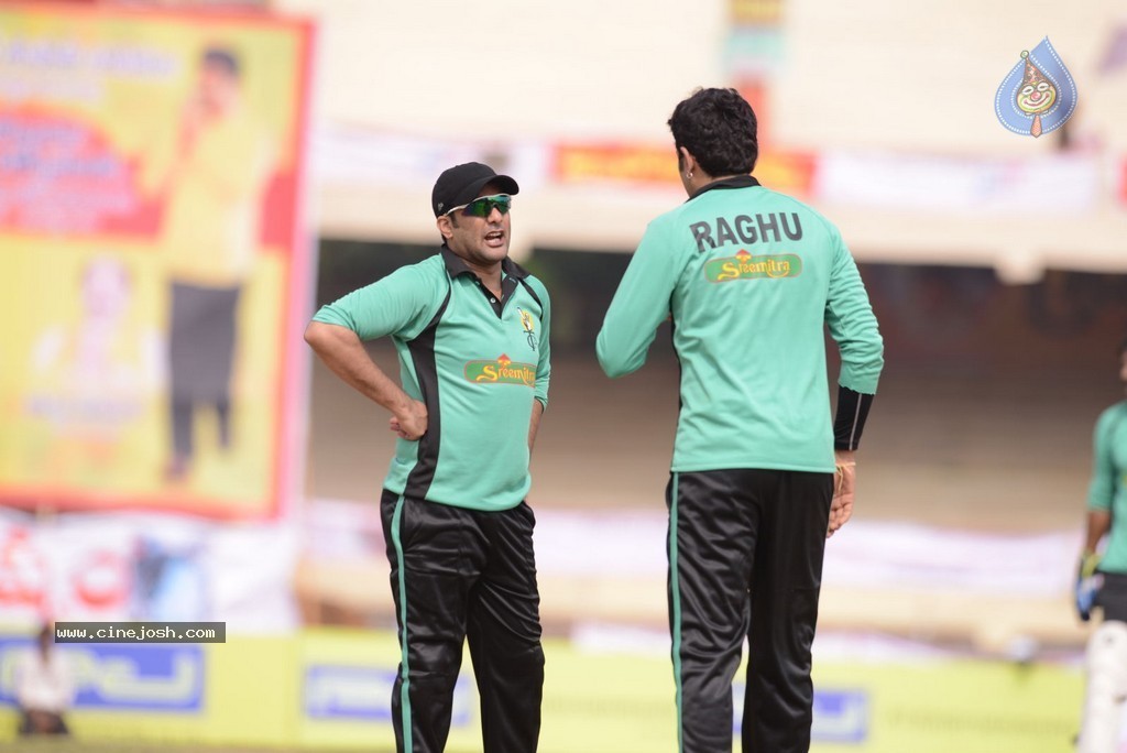 Tollywood Cricket Match in Vijayawada 01 - 141 / 163 photos