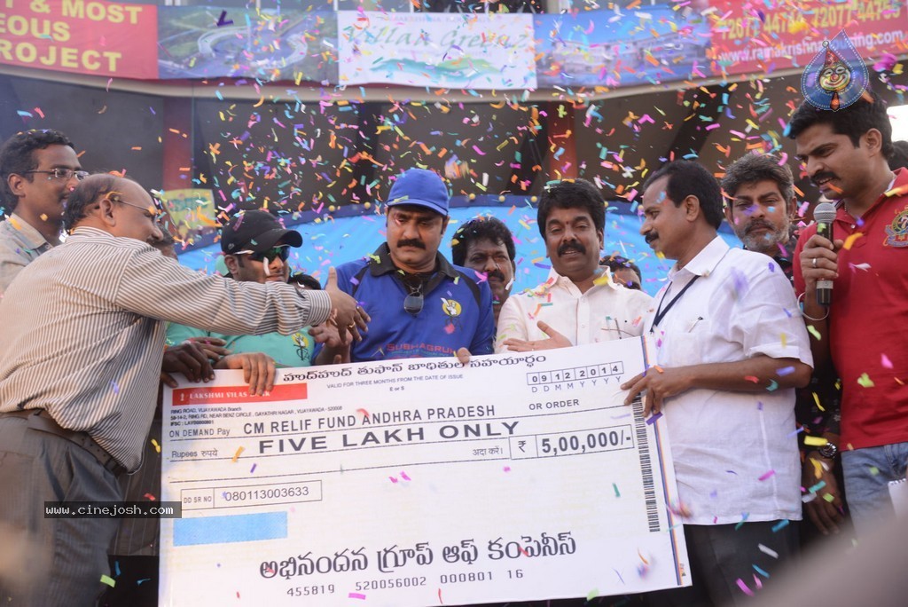 Tollywood Cricket Match in Vijayawada 02 - 7 / 53 photos