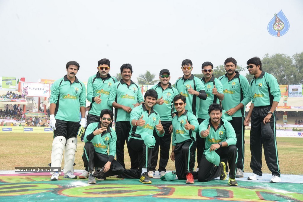 Tollywood Cricket Match in Vijayawada 02 - 11 / 53 photos