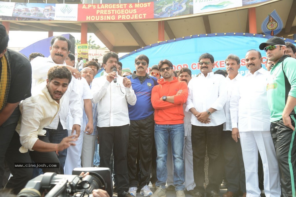 Tollywood Cricket Match in Vijayawada 02 - 22 / 53 photos