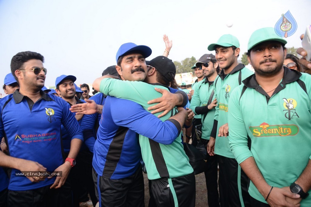 Tollywood Cricket Match in Vijayawada 02 - 31 / 53 photos