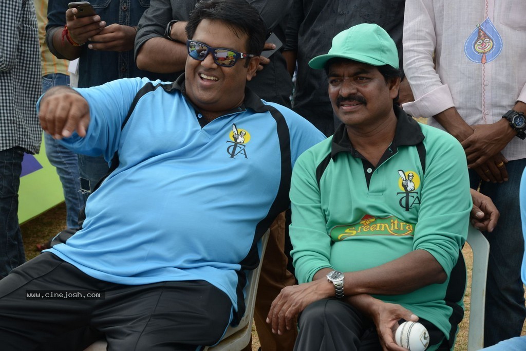 Tollywood Cricket Match in Vijayawada 02 - 34 / 53 photos