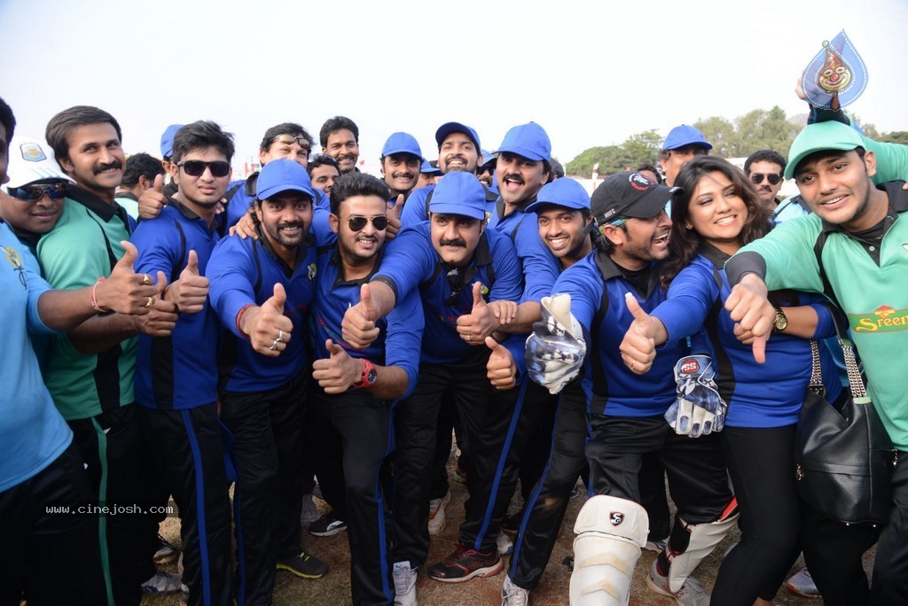 Tollywood Cricket Match in Vijayawada 02 - 38 / 53 photos