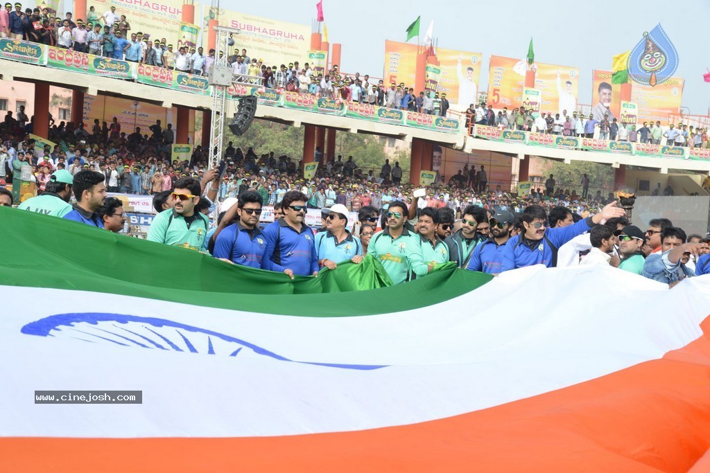 Tollywood Cricket Match in Vijayawada 02 - 42 / 53 photos