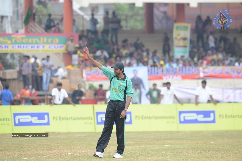 Tollywood Cricket Match in Vijayawada 02 - 47 / 53 photos