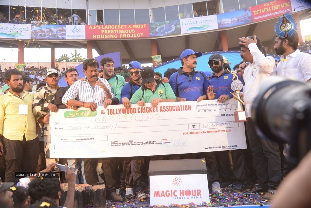 Tollywood Cricket Match in Vijayawada 02 - 50 / 53 photos