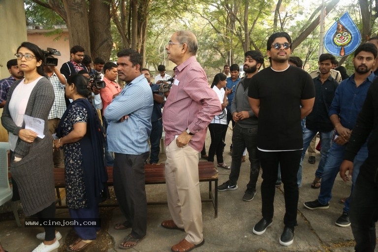 Tollywood Stars Cast their Votes 2018 - 27 / 103 photos