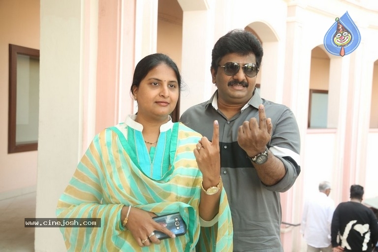 Tollywood Stars Cast their Votes 2018 - 89 / 103 photos