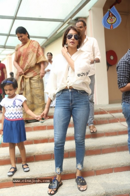 Tollywood Stars Cast their Votes 2018 - 93 / 103 photos