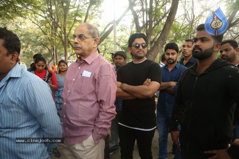 Tollywood Stars Cast their Votes 2018 - 99 / 103 photos