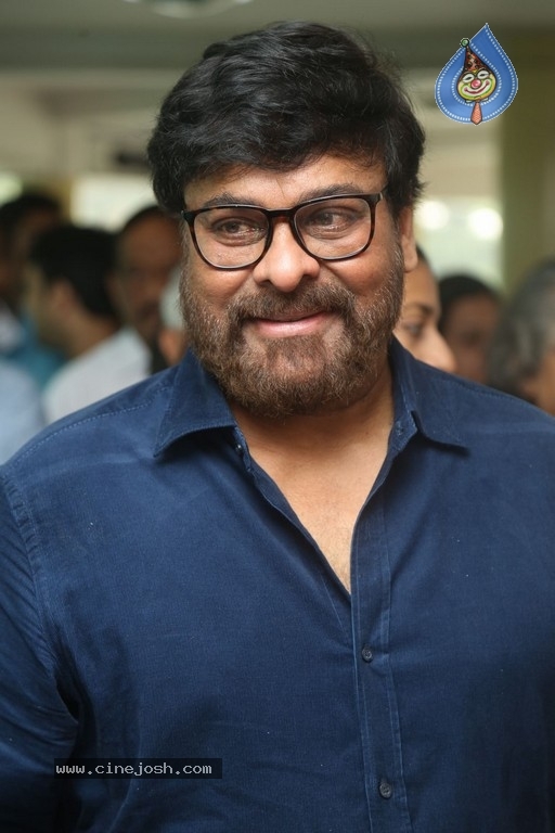 Tollywood Stars Cast their Votes 2018 - 100 / 103 photos