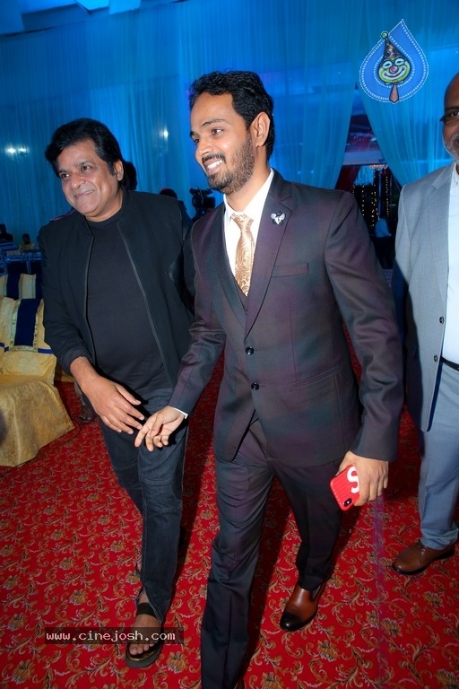 Top Celebrities at Syed Javed Ali Wedding Reception 02 - 25 / 60 photos