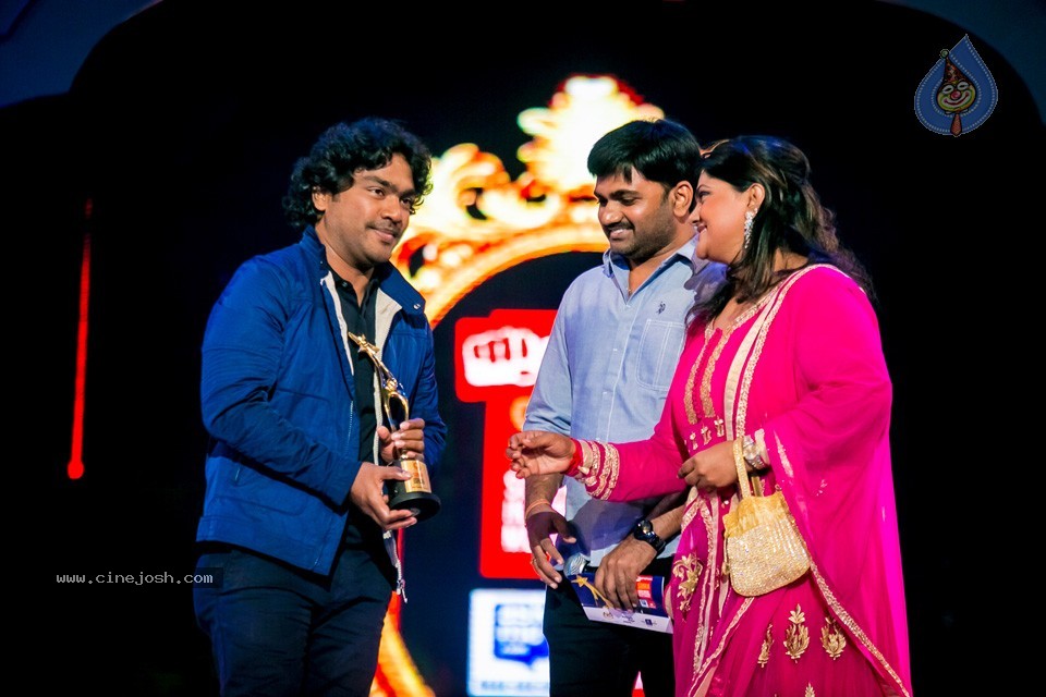 Top Celebs at SIIMA Awards 2014 - 39 / 150 photos