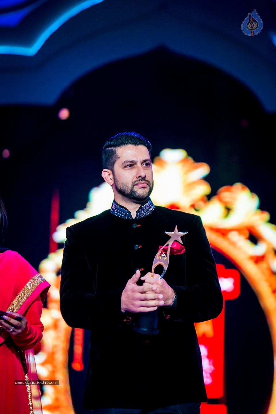 Top Celebs at SIIMA Awards 2014 - 98 / 150 photos