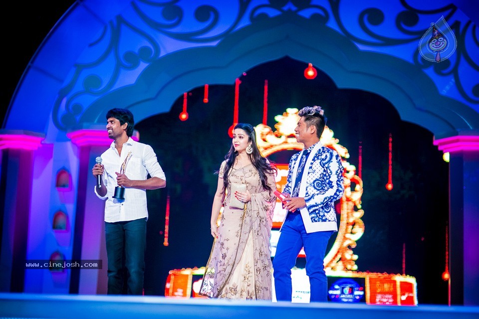 Top Celebs at SIIMA Awards 2014 - 130 / 150 photos