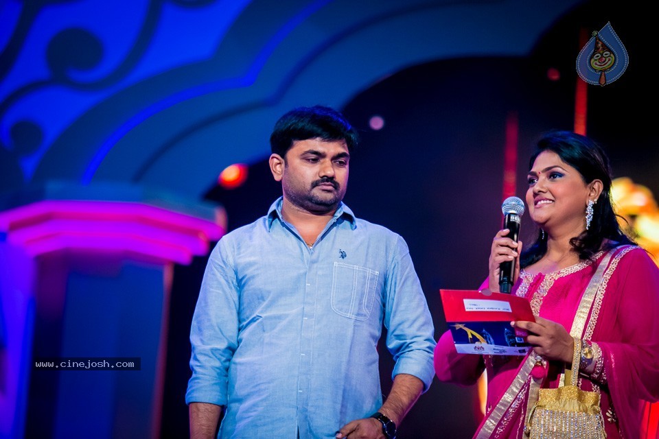 Top Celebs at SIIMA Awards 2014 - 140 / 150 photos