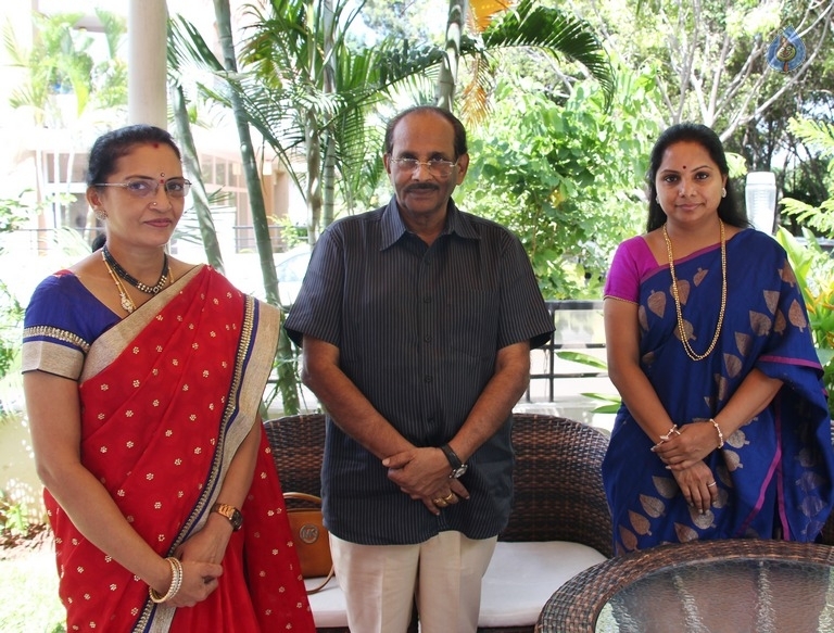TRS MP Kavitha Wishes To Sri Valli Movie Team - 3 / 3 photos