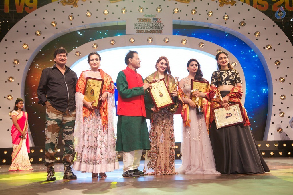 TSR - TV9 National Film Awards - 45 / 50 photos