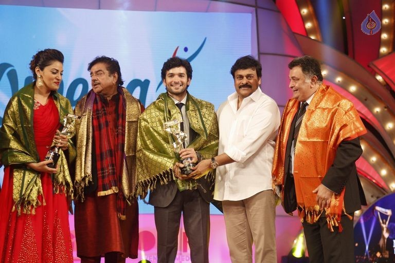 TSR - TV9 National Film Awards Photos 3 - 128 / 441 photos