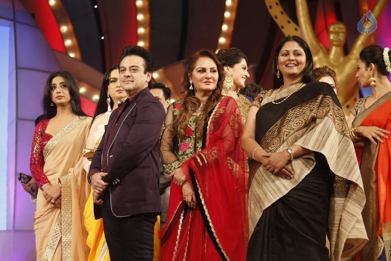 TSR - TV9 National Film Awards Photos 3 - 169 / 441 photos