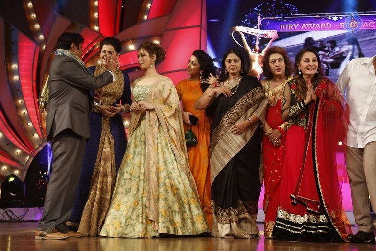 TSR - TV9 National Film Awards Photos 3 - 261 / 441 photos