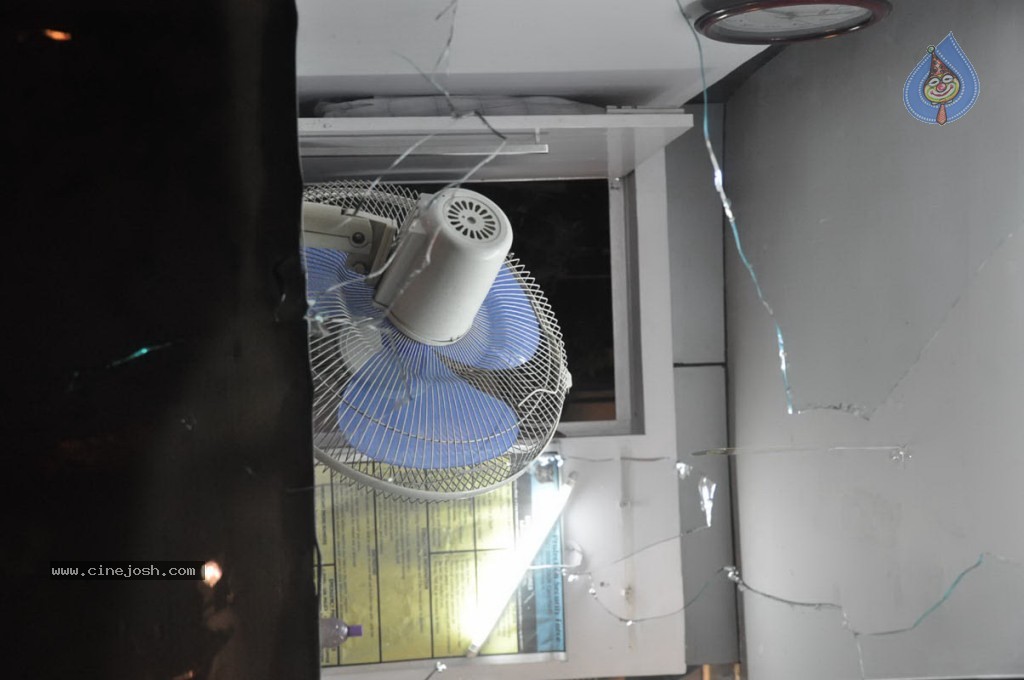 TV Artists Attack MAA TV Office - 15 / 22 photos