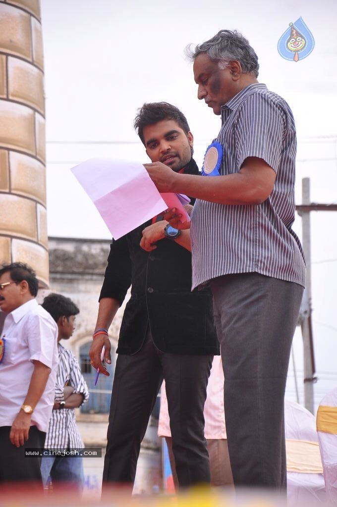 TV Nandi Awards 2011 - 43 / 326 photos