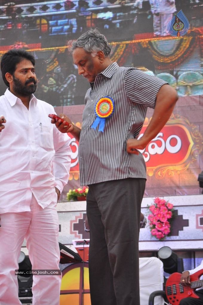 TV Nandi Awards 2011 - 93 / 326 photos