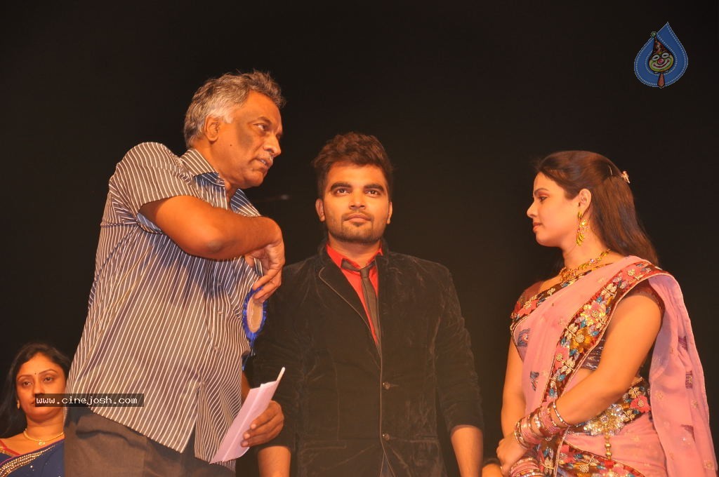 TV Nandi Awards 2011 - 109 / 326 photos