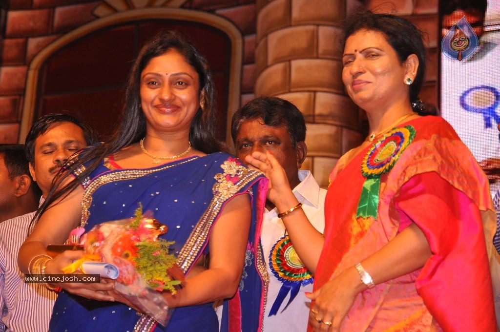 TV Nandi Awards 2011 - 143 / 326 photos