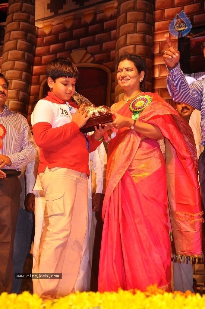 TV Nandi Awards 2011 - 150 / 326 photos