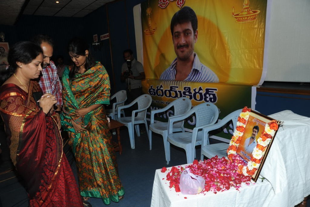 Uday Kiran Condolences Meet - 12 / 66 photos