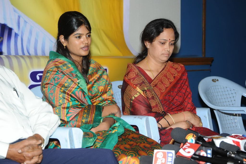 Uday Kiran Condolences Meet - 45 / 66 photos