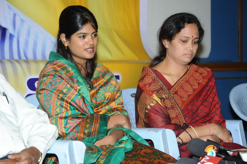 Uday Kiran Condolences Meet - 50 / 66 photos