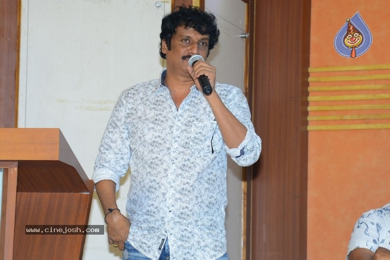 Uttej Mayukha Film Acting School Press meet - 14 / 30 photos