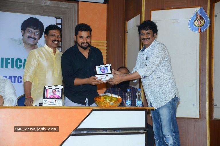 Uttej Mayukha Film Acting School Press meet - 18 / 30 photos