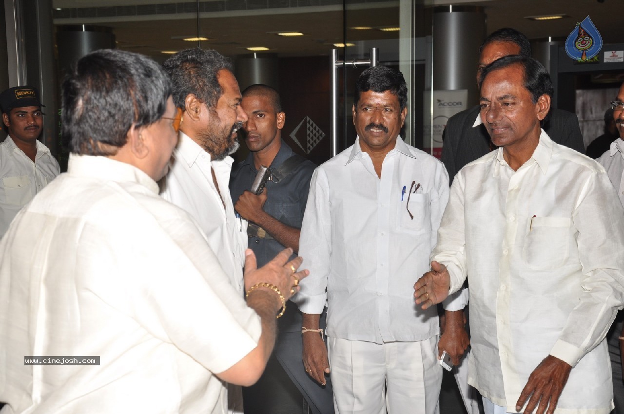 Vaartha MD Girish Sanghi Son Wedding Reception - 6 / 150 photos