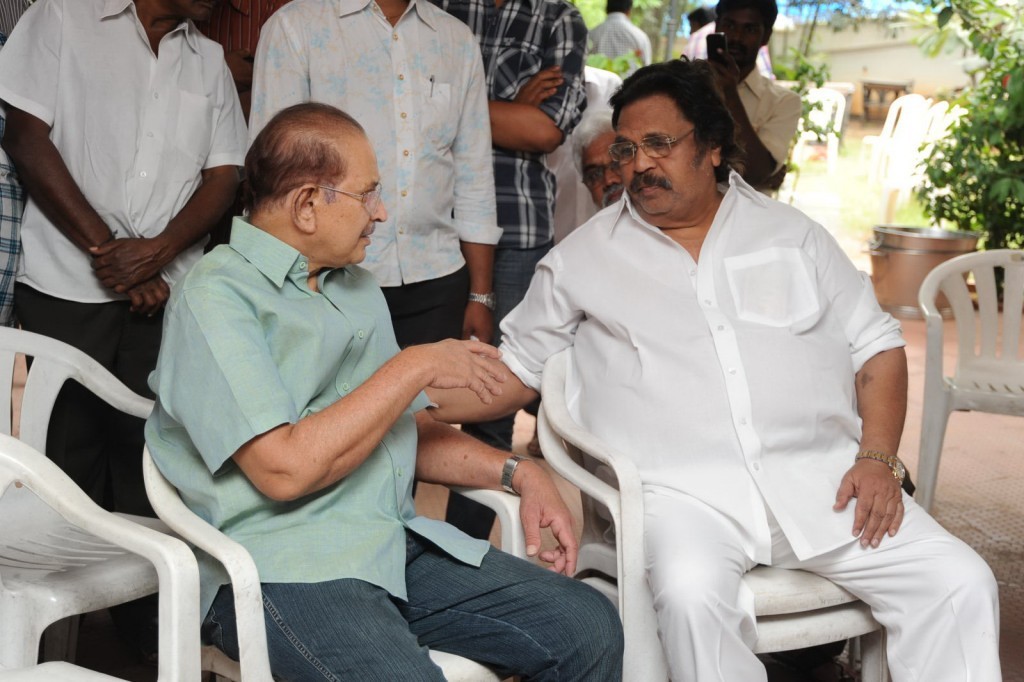 Vadde Ramesh Condolences Photos - 14 / 149 photos
