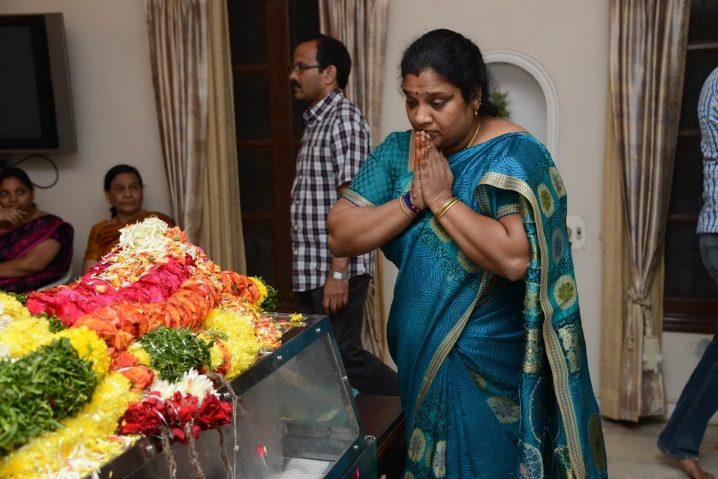 Vadde Ramesh Condolences Photos - 29 / 149 photos