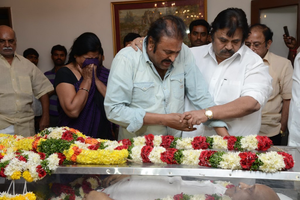 Vadde Ramesh Condolences Photos - 43 / 149 photos
