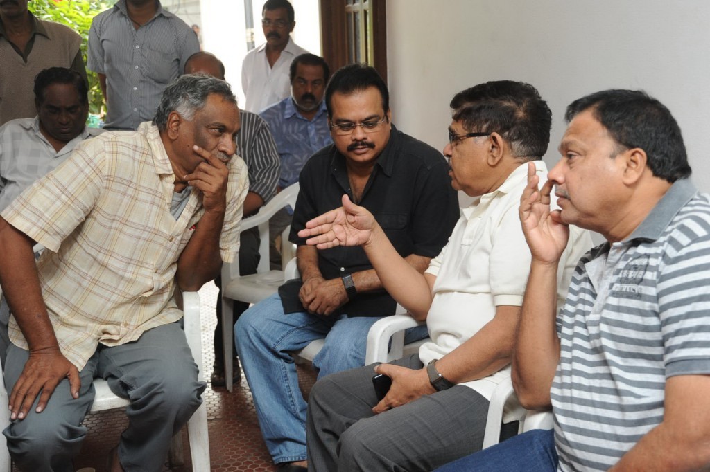 Vadde Ramesh Condolences Photos - 56 / 149 photos