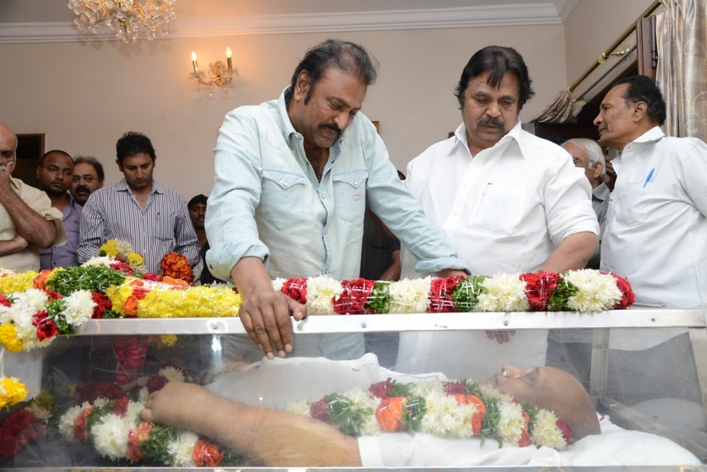 Vadde Ramesh Condolences Photos - 77 / 149 photos