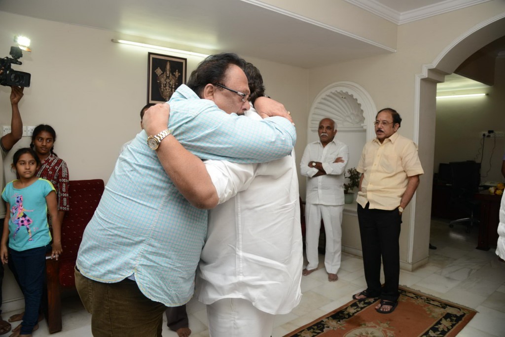 Vadde Ramesh Condolences Photos - 135 / 149 photos