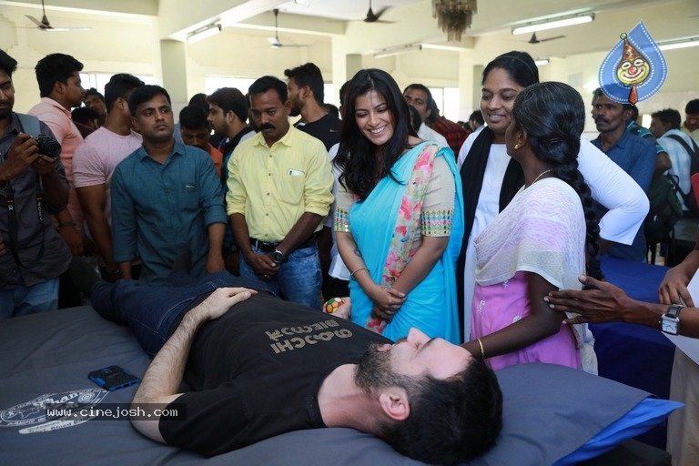 Varalaxmi Sarathkumar At Blood Donation Camp - 8 / 19 photos